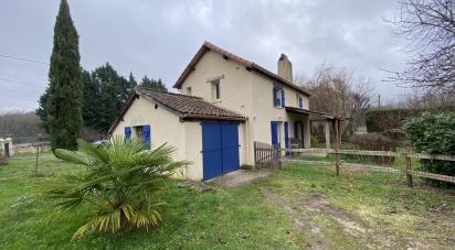 House 4 rooms of 80 m² in Douelle (46140)