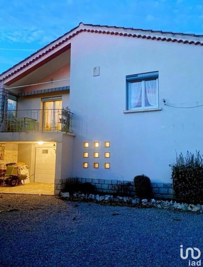House 7 rooms of 120 m² in Gréoux-les-Bains (04800)