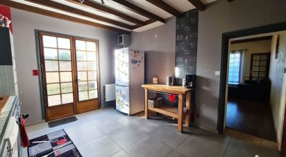 House 6 rooms of 163 m² in Saint-Sulpice-de-Faleyrens (33330)