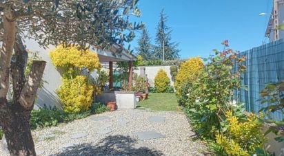 House 5 rooms of 73 m² in Villenave-d'Ornon (33140)