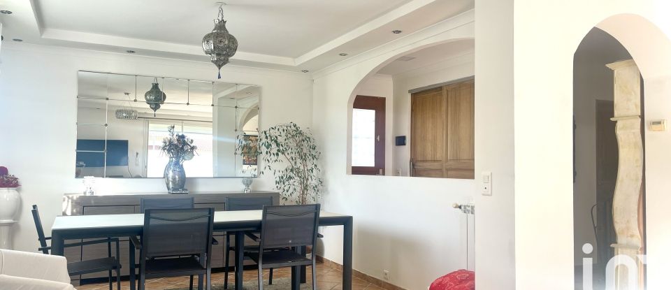 Maison traditionnelle 8 pièces de 170 m² à Nîmes (30000)