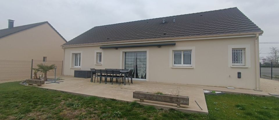 House 5 rooms of 90 m² in Coings (36130)
