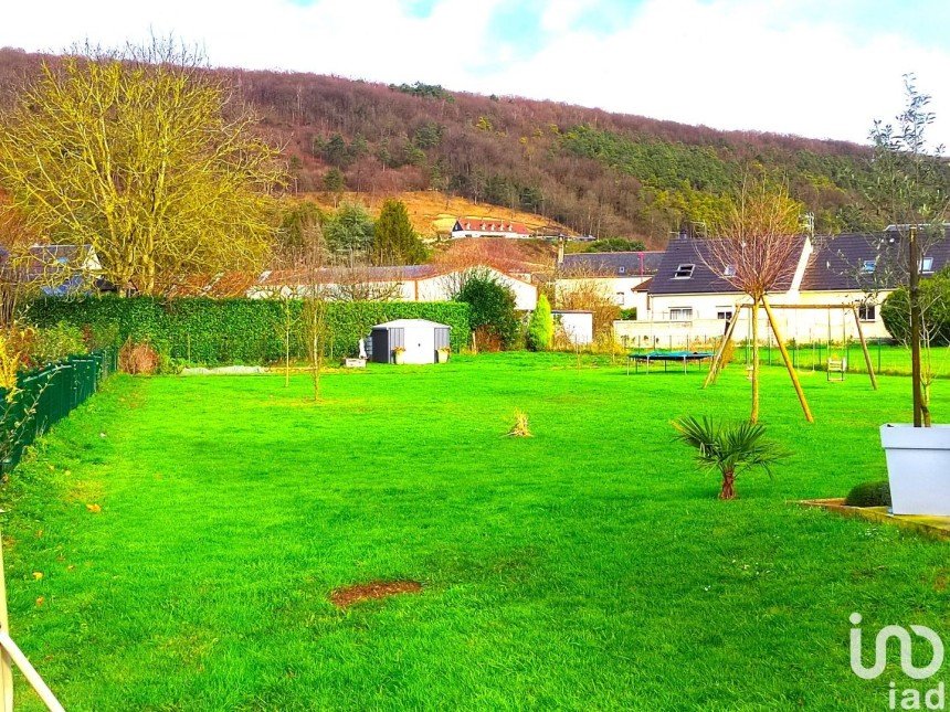 Land of 900 m² in Romilly-sur-Andelle (27610)
