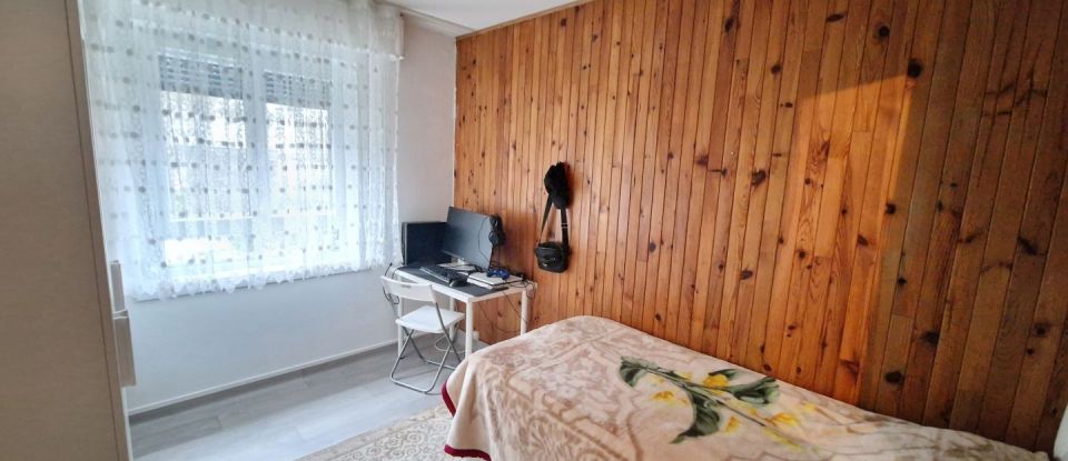 Appartement 4 pièces de 72 m² à Saint-Jean-de-la-Ruelle (45140)