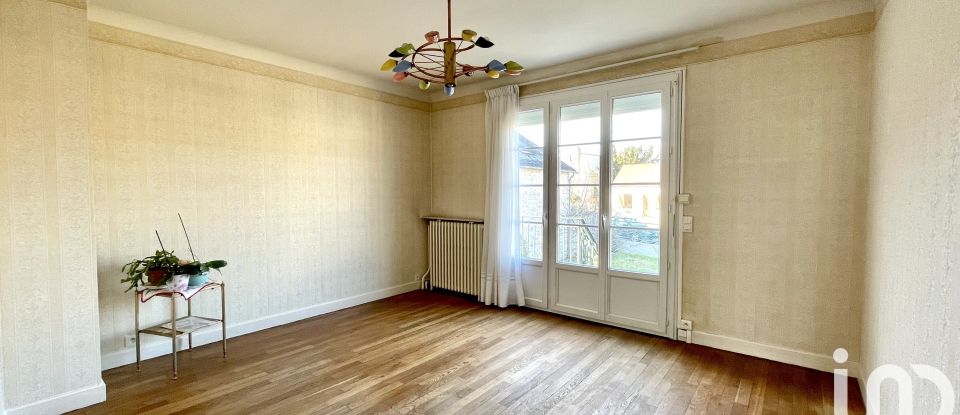 House 5 rooms of 96 m² in Fleury-les-Aubrais (45400)