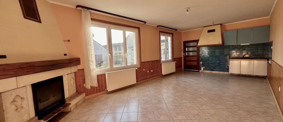 Maison 7 pièces de 165 m² à Saint-Lumier-en-Champagne (51300)