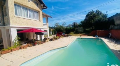 House 7 rooms of 154 m² in Sanary-sur-Mer (83110)