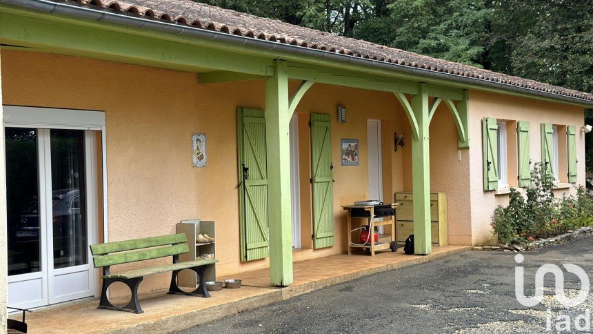 Maison traditionnelle 5 pièces de 105 m² à Saint-Pantaly-d'Excideuil (24160)