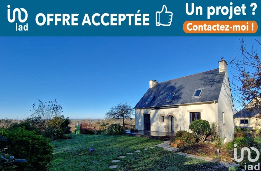 House 5 rooms of 119 m² in Carhaix-Plouguer (29270)