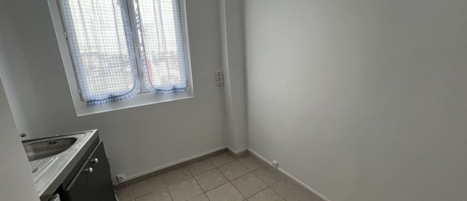 Appartement 1 pièce de 25 m² à Villeneuve-le-Roi (94290)