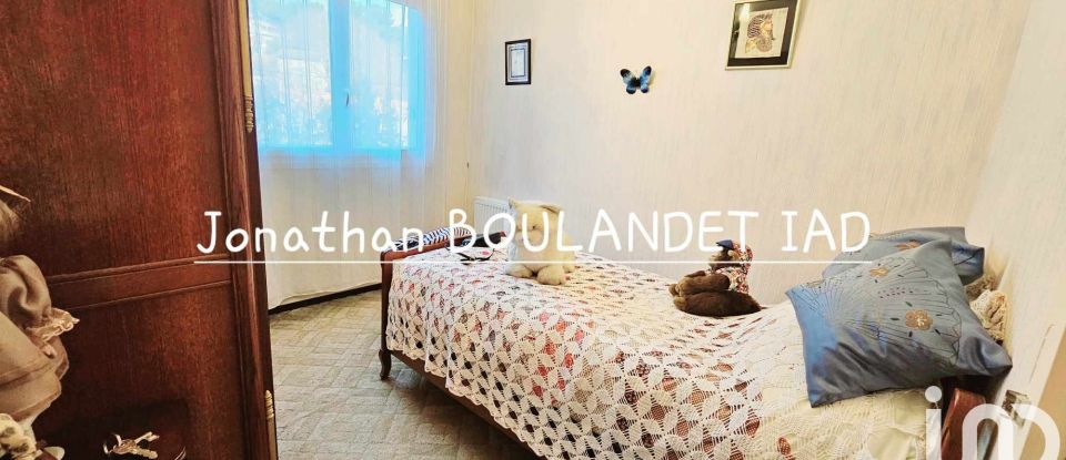 Apartment 2 rooms of 33 m² in Nîmes (30000)