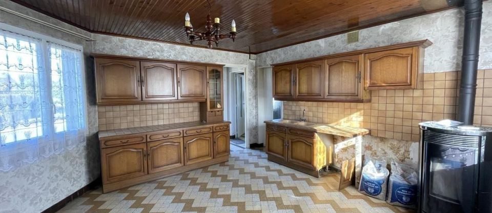 House 5 rooms of 101 m² in Hornoy-le-Bourg (80640)