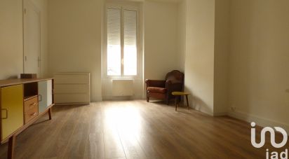 Appartement 3 pièces de 53 m² à Bordeaux (33300)