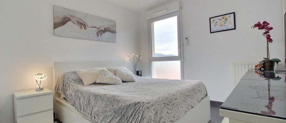 Apartment 3 rooms of 67 m² in Marseille (13011)