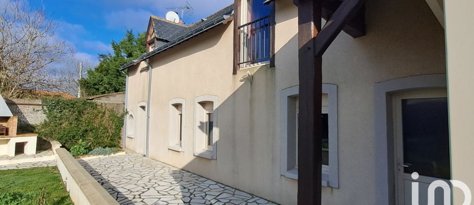 House 7 rooms of 155 m² in Maulévrier (49360)