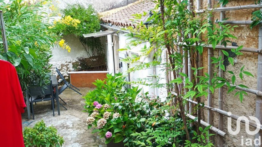 Village house 3 rooms of 80 m² in Lussant (17430)