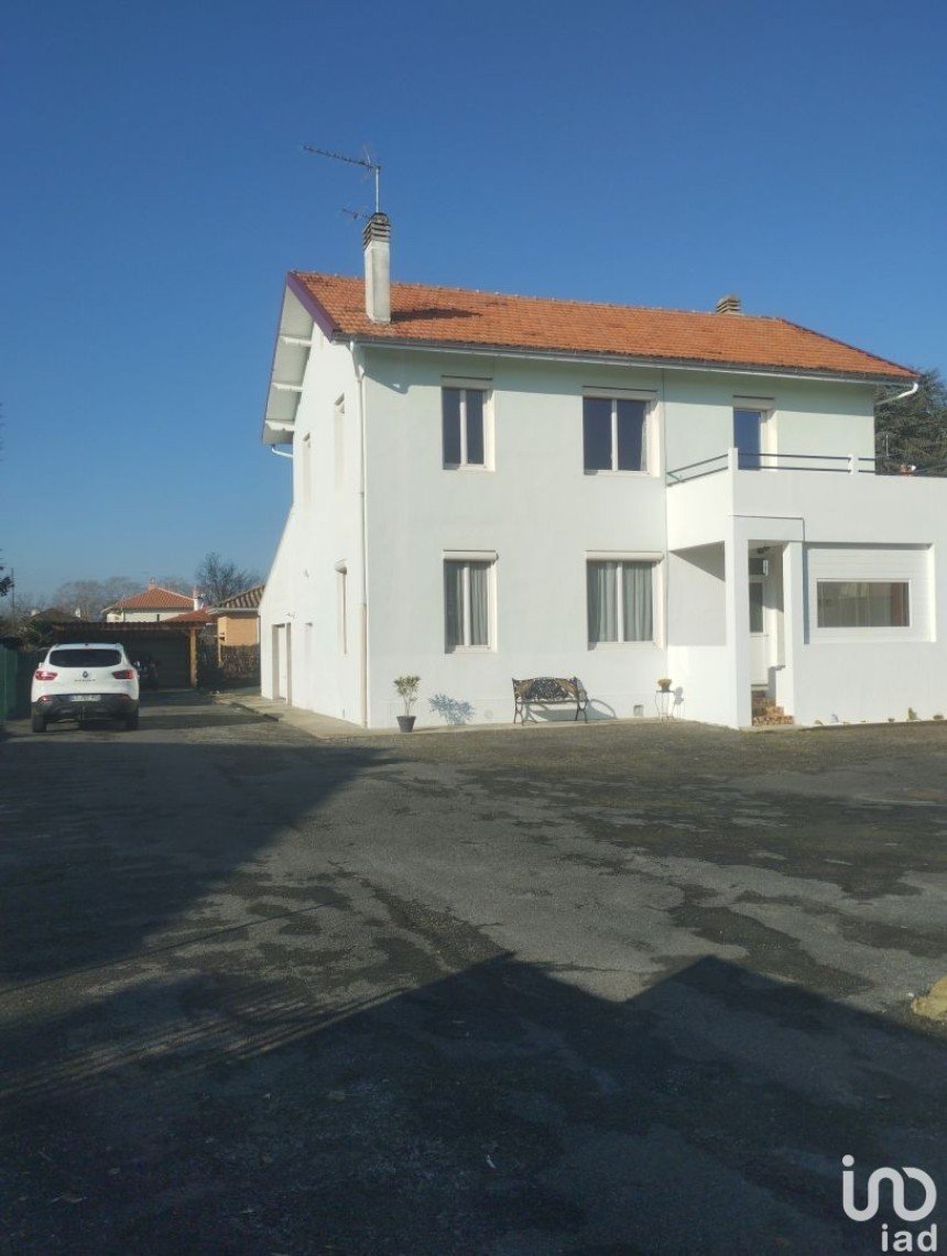 House 5 rooms of 130 m² in Tarbes (65000)
