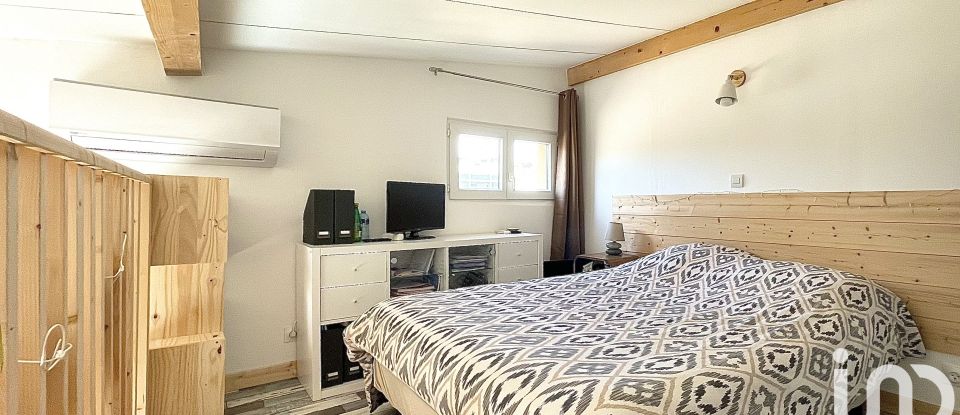 House 4 rooms of 60 m² in Saint-Cyr-sur-Mer (83270)