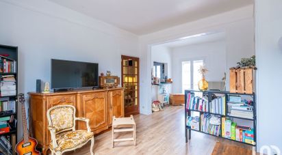 Apartment 5 rooms of 93 m² in Igny (91430)
