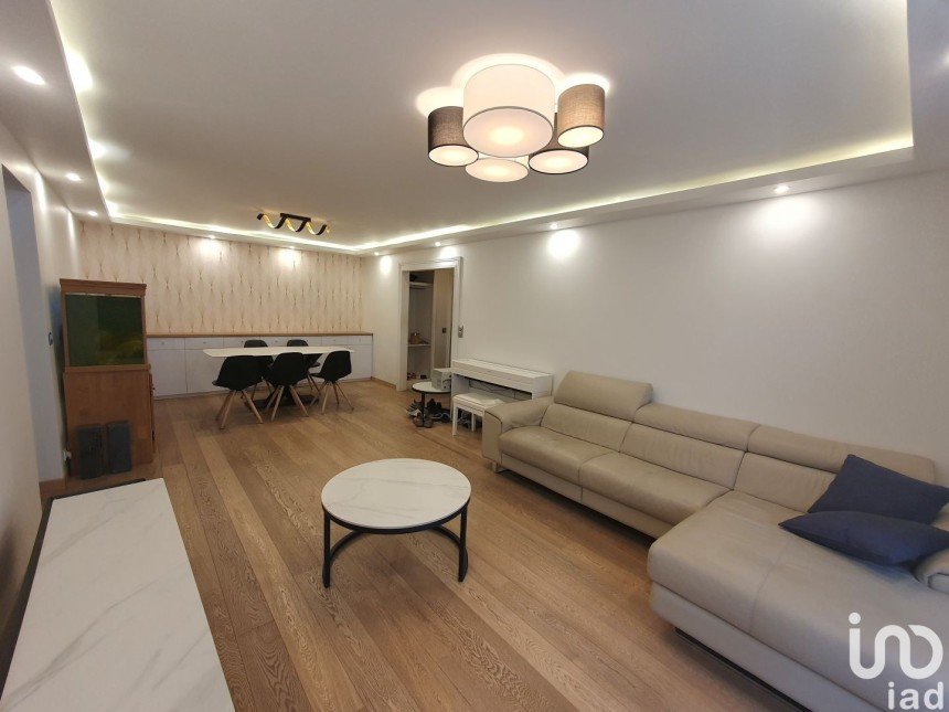 Appartement 4 pièces de 90 m² à Paris (75019)