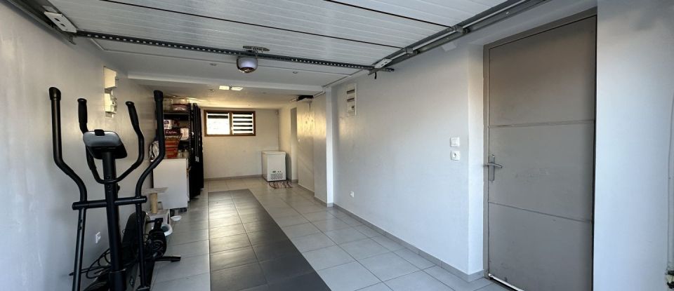 Maison 7 pièces de 164 m² à Vaux-le-Pénil (77000)