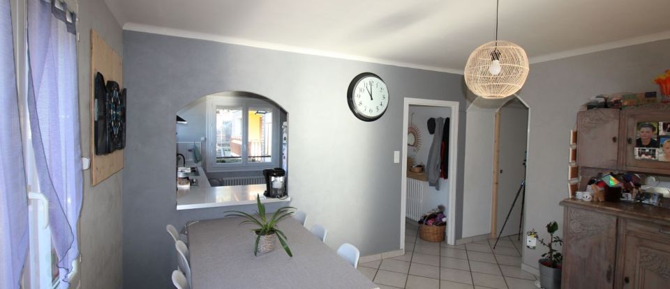 House 7 rooms of 106 m² in Veynes (05400)