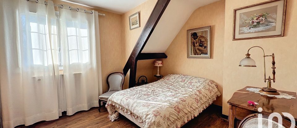 Traditional house 5 rooms of 100 m² in Bièvres (91570)