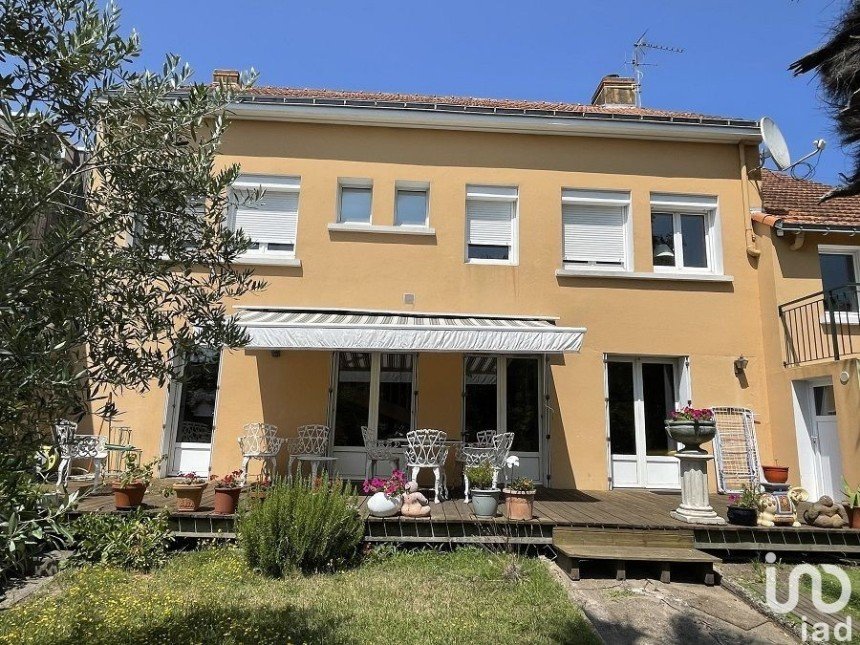 Maison 6 pièces de 176 m² à Nantes (44100)