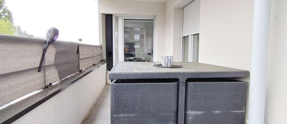 Apartment 5 rooms of 98 m² in Les Ulis (91940)