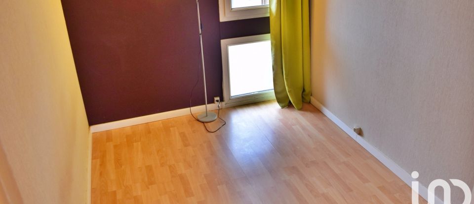 Apartment 3 rooms of 71 m² in Melun (77000)