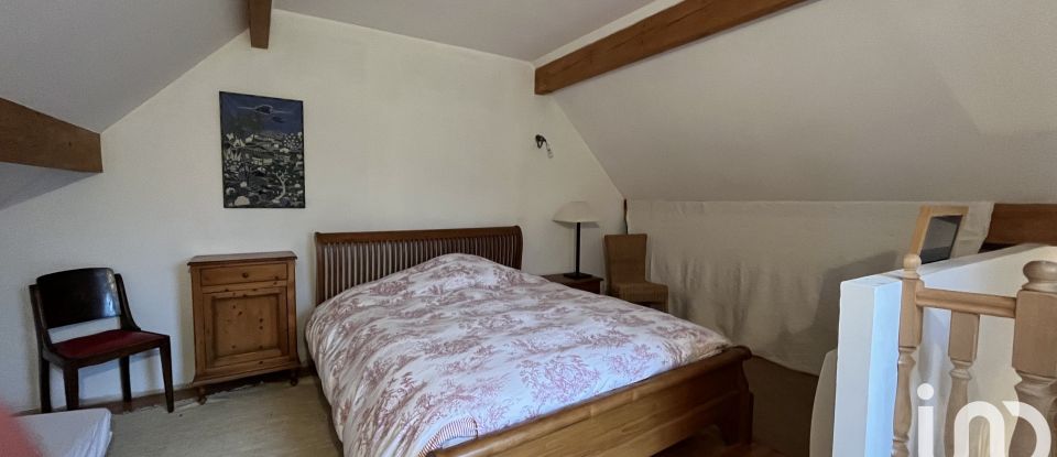 Traditional house 7 rooms of 158 m² in Thèze (64450)