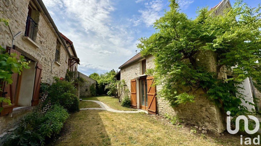 Maison 7 pièces de 177 m² à Vayres-sur-Essonne (91820)