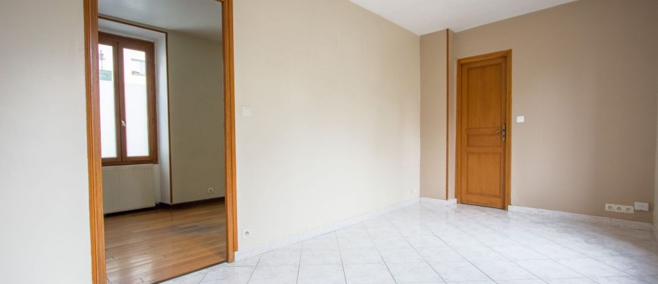 Appartement 6 pièces de 80 m² à Jouy-en-Josas (78350)