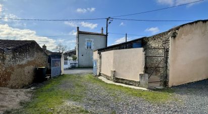 House 2 rooms of 63 m² in Thouars (79100)