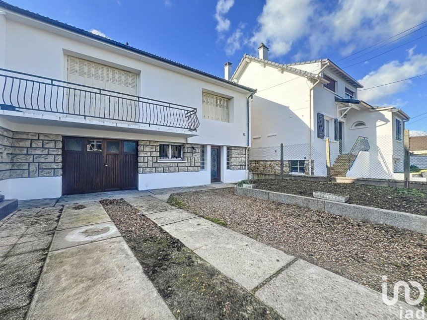 Maison 6 pièces de 110 m² à Sainte-Geneviève-des-Bois (91700)