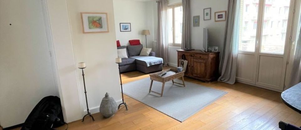 Appartement 3 pièces de 55 m² à Saint-Cloud (92210)