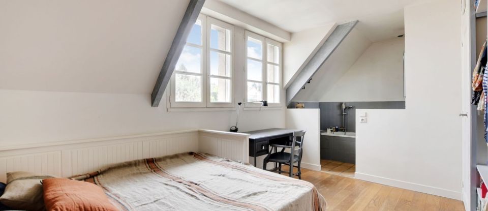 Maison 6 pièces de 180 m² à Marnes-la-Coquette (92430)