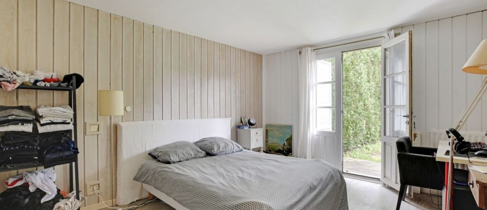 House 6 rooms of 180 m² in Marnes-la-Coquette (92430)