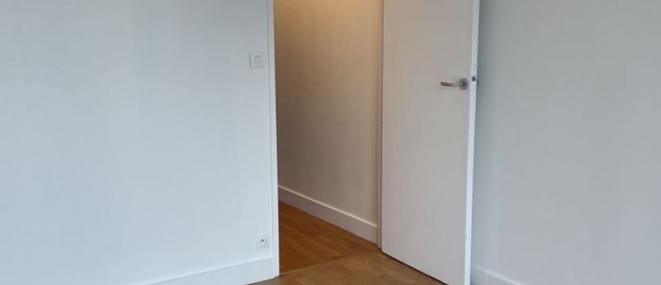 Apartment 4 rooms of 69 m² in Chaville (92370)