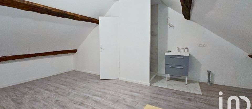 Maison traditionnelle 4 pièces de 71 m² à Ozouer-le-Voulgis (77390)