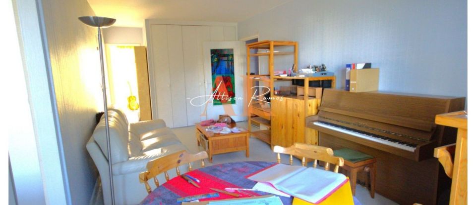 Apartment 4 rooms of 69 m² in Villeneuve-la-Garenne (92390)