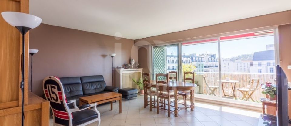 Apartment 4 rooms of 126 m² in Puteaux (92800)