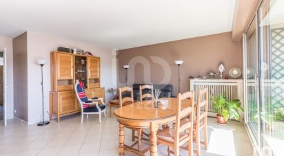 Apartment 4 rooms of 126 m² in Puteaux (92800)