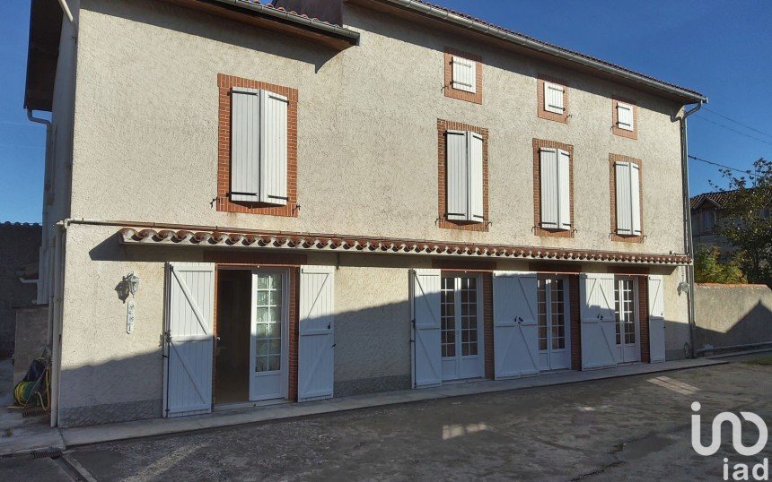 House 6 rooms of 144 m² in Labarthe-Rivière (31800)