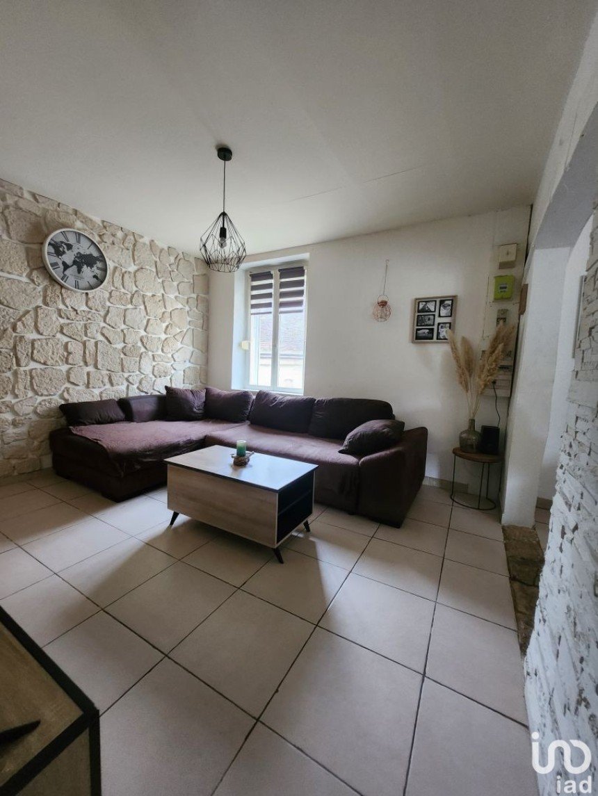 House 4 rooms of 70 m² in Mouy (60250)