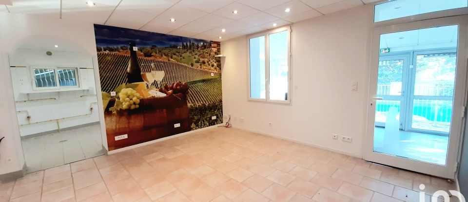 Maison 5 pièces de 110 m² à Saint-Saturnin-lès-Avignon (84450)