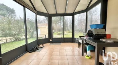 House 6 rooms of 149 m² in Saint-Savin (33920)