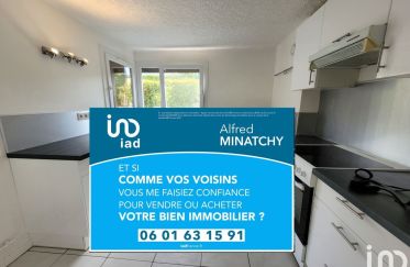 Apartment 4 rooms of 85 m² in Les Ulis (91940)