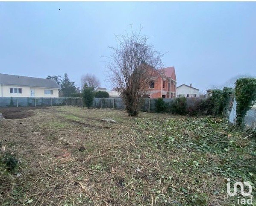 Terrain de 215 m² à Moissy-Cramayel (77550)