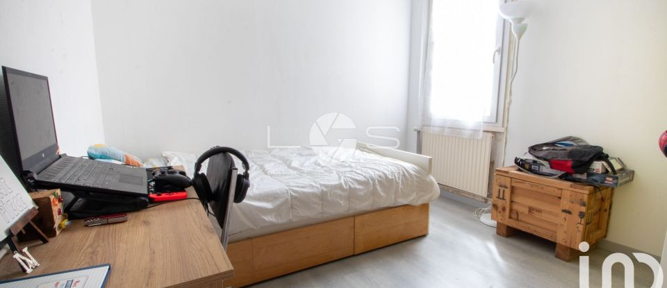 Appartement 5 pièces de 101 m² à Roissy-en-Brie (77680)